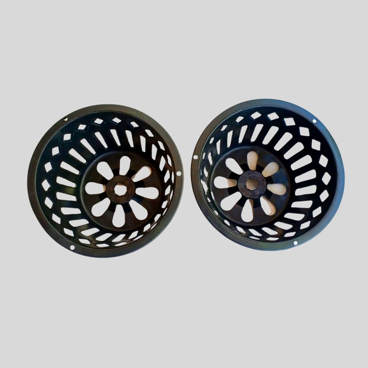 For Versatile Plant Containers for Hydroponic and Aeroponic Systems